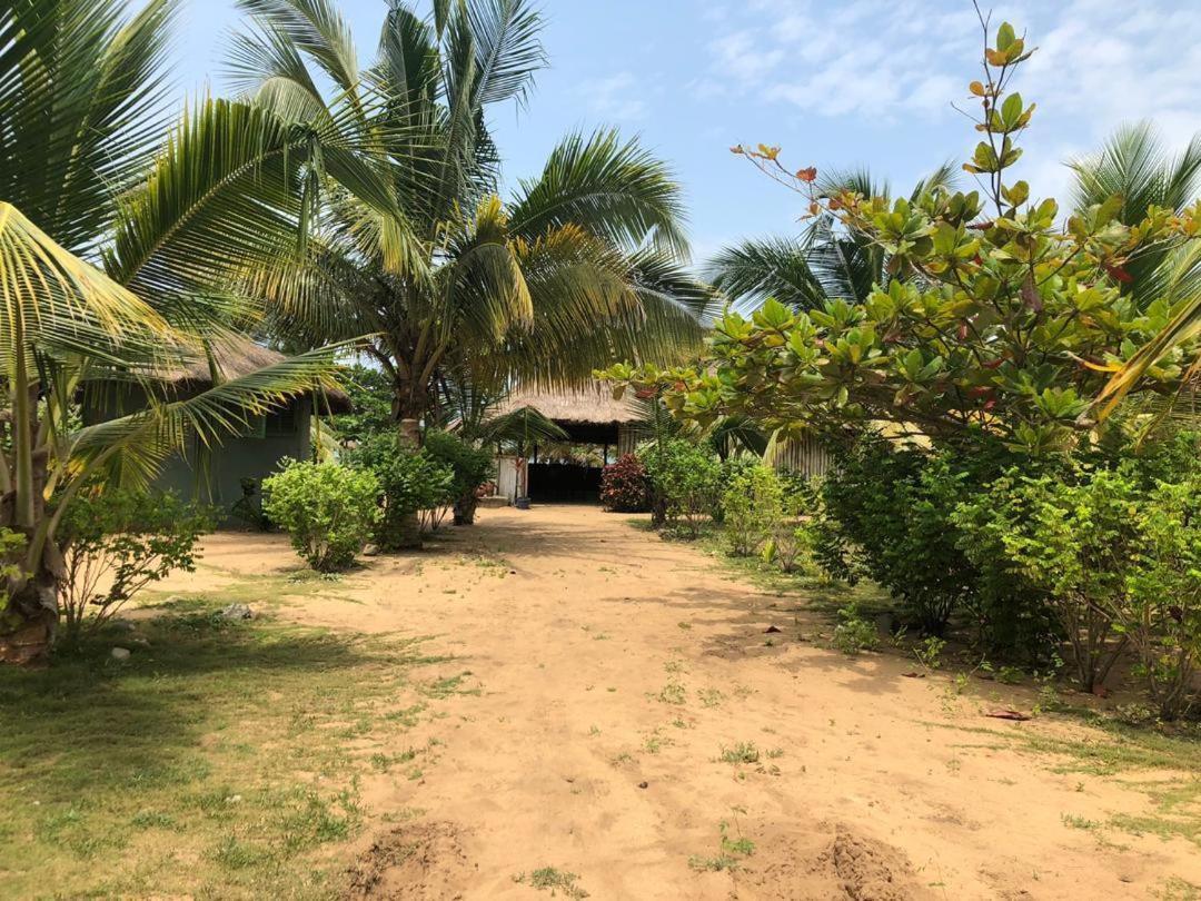 The Akwidaa Inn 外观 照片