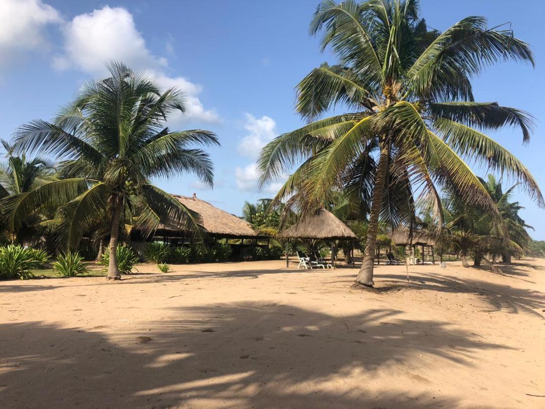 The Akwidaa Inn 外观 照片