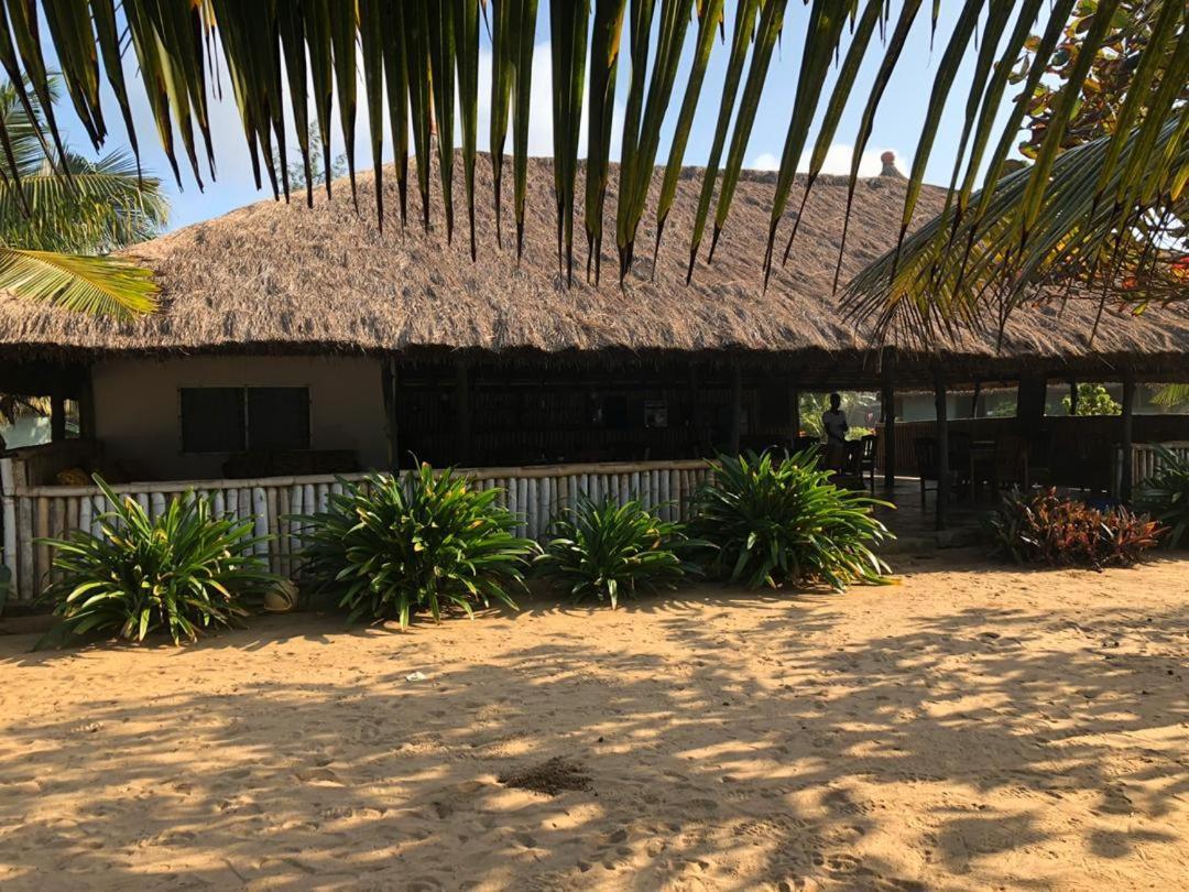 The Akwidaa Inn 外观 照片