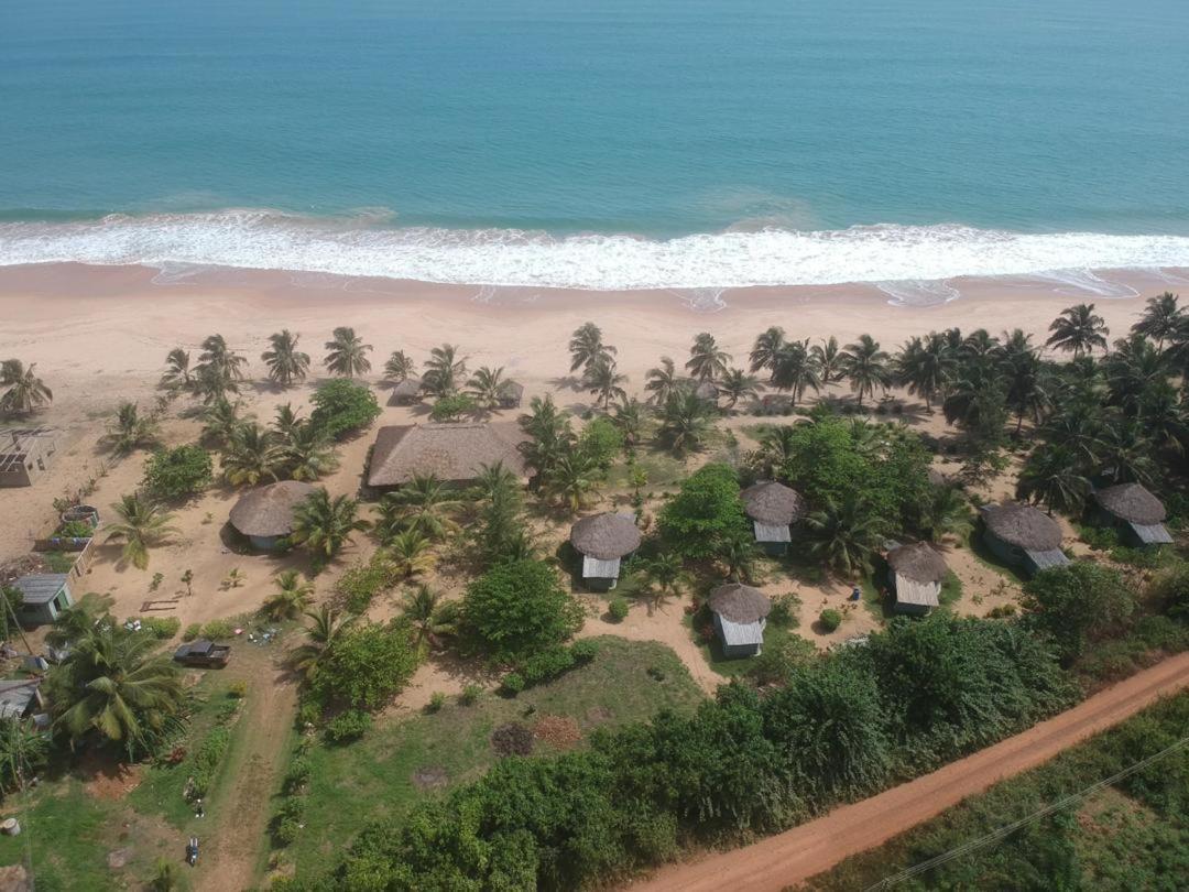 The Akwidaa Inn 外观 照片