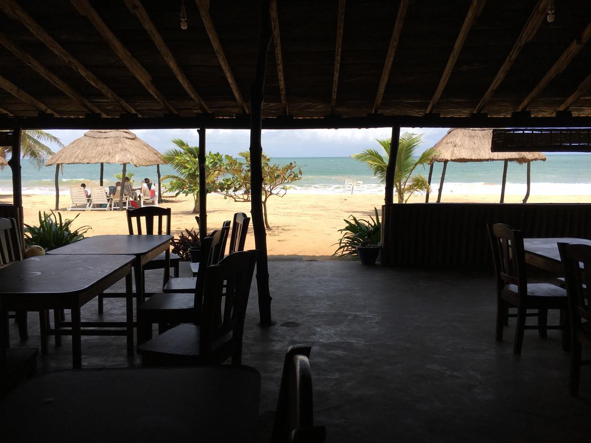 The Akwidaa Inn 外观 照片