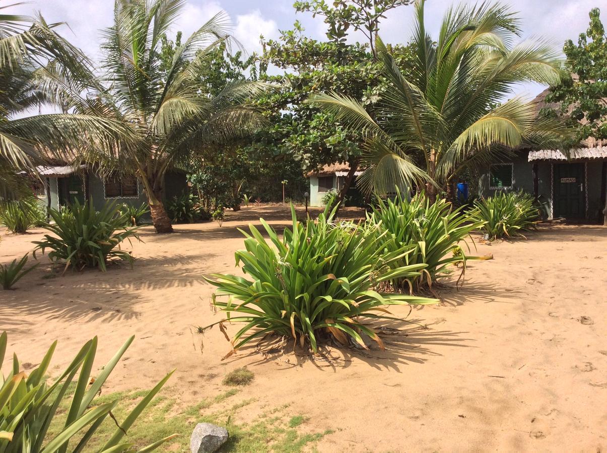The Akwidaa Inn 外观 照片